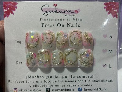 Rosa y morado con perlas y dorado